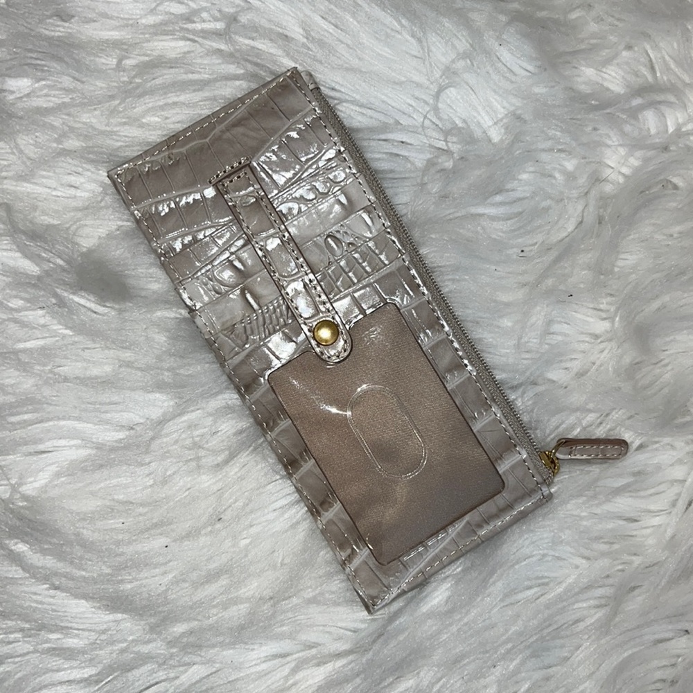 • Brahmin Zip Wallet •